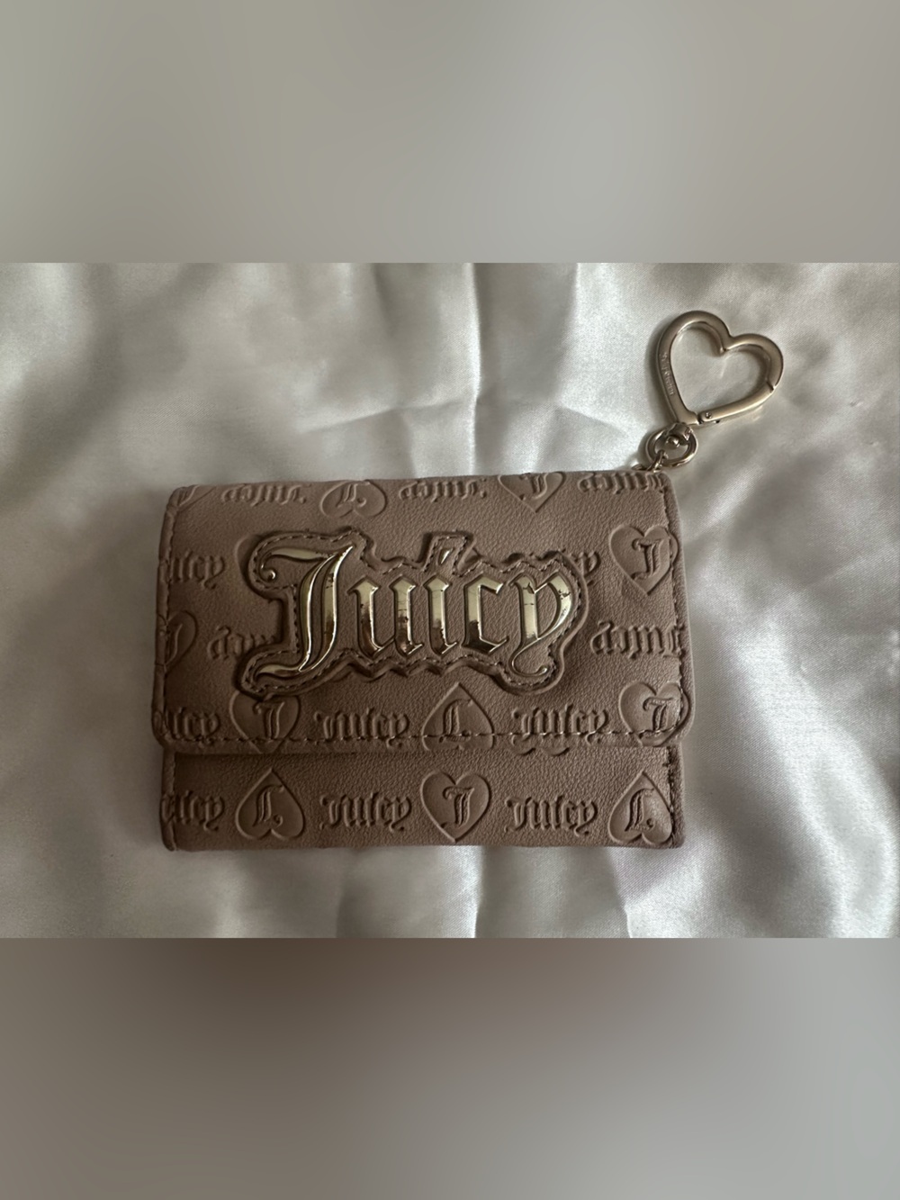 Juicy Couture Taupe Trifold Card Wallet with Heart Keyring
